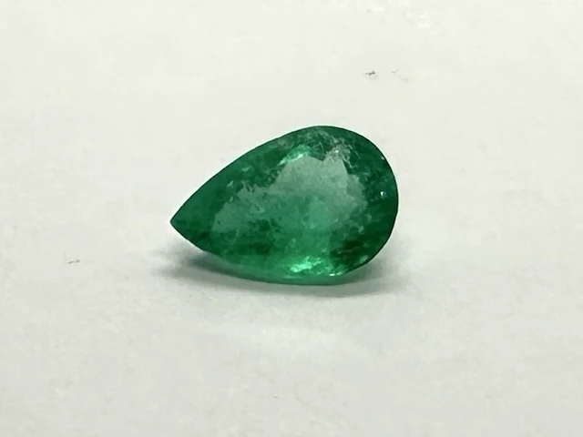 Smaragd - 0.81 carat zeer hoge kwaliteit colombiaanse smaragd - afbeelding 1 van  5