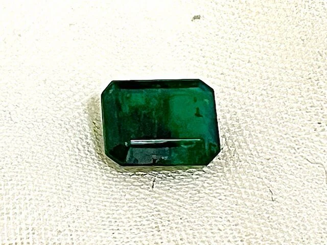 Smaragd - 0.99 karaat smaragd - afbeelding 1 van  2