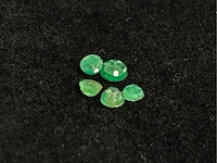 Smaragd - mooie rond geslepen natuurlijke smaragden van 1.04 carat - afbeelding 2 van  4