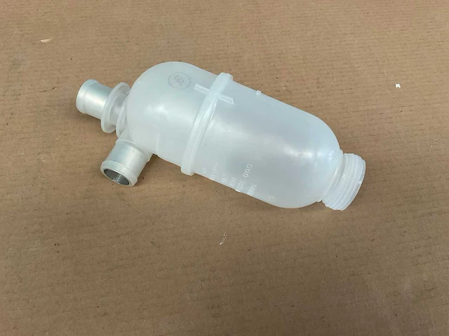 Smart 0003427v007000000 expansion tank (34x) - afbeelding 1 van  4