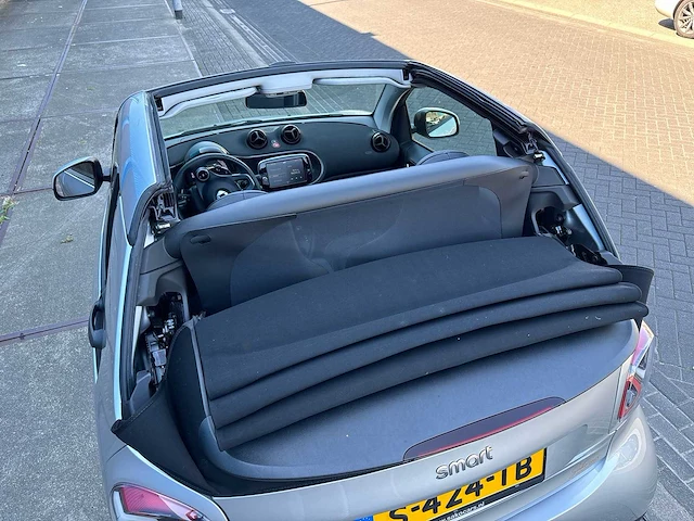 Smart fortwo cabrio eq comfort plus 18 kwh | s-424-tb - afbeelding 11 van  33
