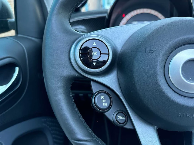 Smart fortwo cabrio eq comfort plus 18 kwh | s-424-tb - afbeelding 14 van  33