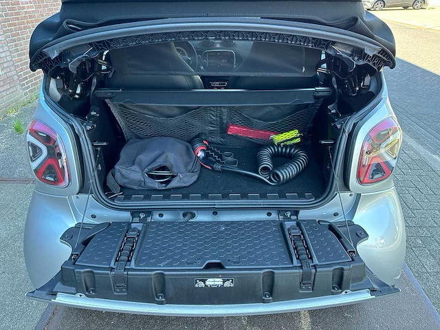 Smart fortwo cabrio eq comfort plus 18 kwh | s-424-tb - afbeelding 21 van  33