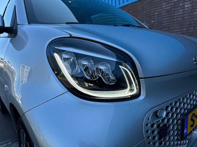 Smart fortwo cabrio eq comfort plus 18 kwh | s-424-tb - afbeelding 26 van  33