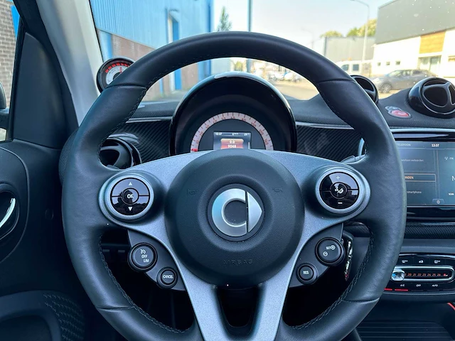Smart fortwo cabrio eq comfort plus 18 kwh | s-424-tb - afbeelding 33 van  33
