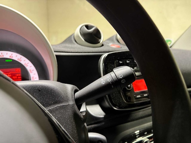 Smart fortwo eq 18 kwh 82pk 2019, l-112-gp - afbeelding 20 van  40