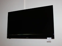 Smart tv finlux. 42 inch met muurbeugel en afstandsbediening. - afbeelding 1 van  2
