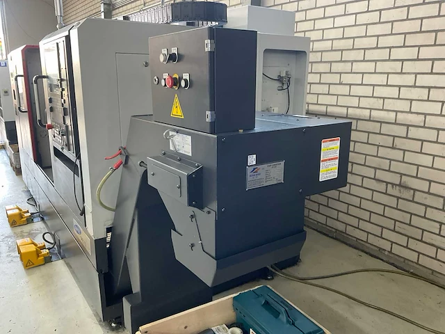 Smec - sl2500l - cnc lathe - 2017 - afbeelding 10 van  23