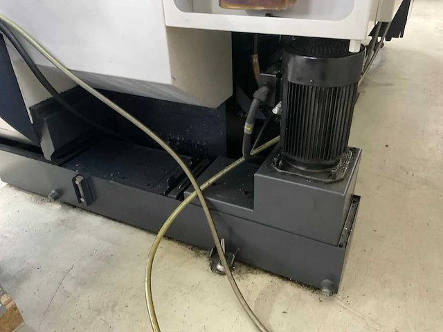 Smec - sl2500l - cnc lathe - 2017 - afbeelding 14 van  23