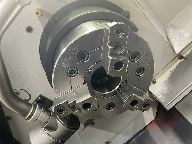 Smec - sl2500l - cnc lathe - 2017 - afbeelding 21 van  23