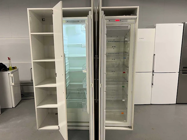 Smeg - complete inbouw koel/vries kombinatie + smeg 5 pits gasfornuis + acer laptop - afbeelding 2 van  29