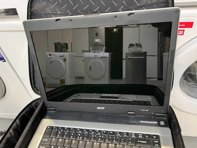 Smeg - complete inbouw koel/vries kombinatie + smeg 5 pits gasfornuis + acer laptop - afbeelding 14 van  29