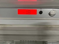 Smeg - complete inbouw koel/vries kombinatie + smeg 5 pits gasfornuis + acer laptop - afbeelding 28 van  29