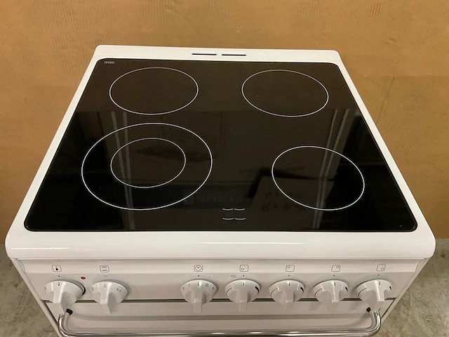 Smeg cb66ces1 vrijstaand keramisch fornuis wit 60cm - afbeelding 2 van  9