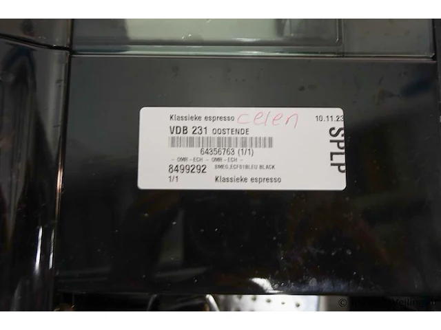 Smeg ecf01bleu black klassieke espresso - afbeelding 3 van  3