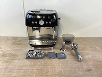 Smeg egf03bleu handmatige espressomachine - afbeelding 2 van  6