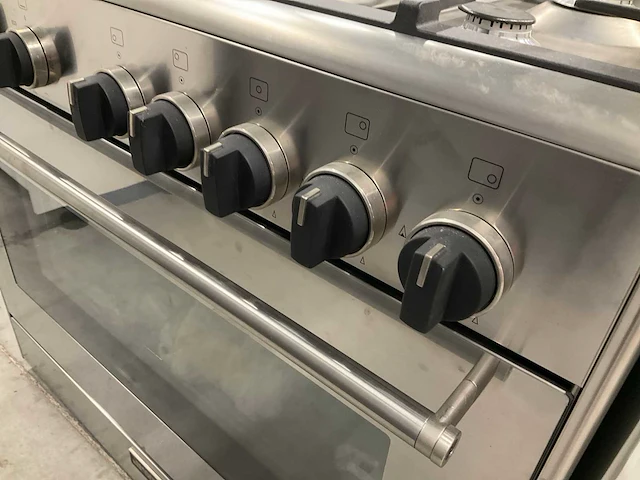 Smeg snlp90dx9 fornuis met wokbrander - afbeelding 5 van  12