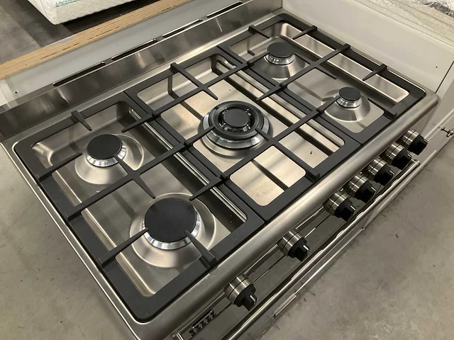 Smeg snlp90dx9 fornuis met wokbrander - afbeelding 7 van  12