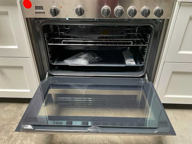 Smeg snlp90dx9 fornuis met wokbrander - afbeelding 7 van  15
