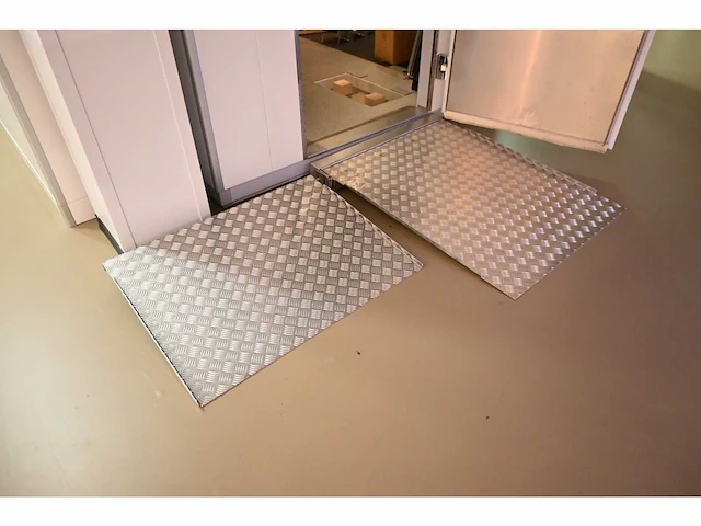 Smeva - koelcel special showroom opstelling - afbeelding 5 van  9