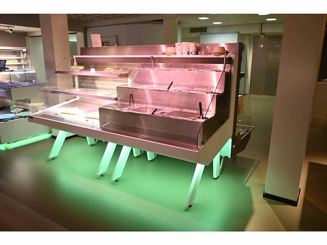 Smeva - market 9 - 4 level - koelvitrine - showroom model - afbeelding 1 van  7