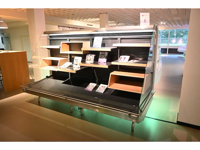 Smeva - market 9 - 4 level - koelvitrine - showroom model - afbeelding 2 van  8