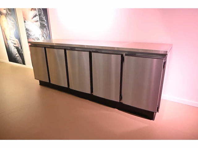 Smeva - rvs koelwerkbank showroom model - afbeelding 1 van  10
