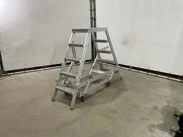 Smits - mobiele trap - afbeelding 1 van  8