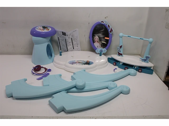 Smoby frozen 2-in-1 speelgoedkaptafel - afbeelding 4 van  5