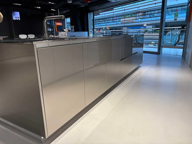 Snaidero michele marcon design - sistema - showroomkeuken - afbeelding 2 van  58