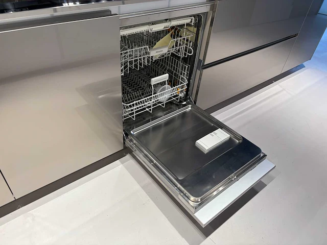 Snaidero michele marcon design - sistema - showroomkeuken - afbeelding 11 van  58