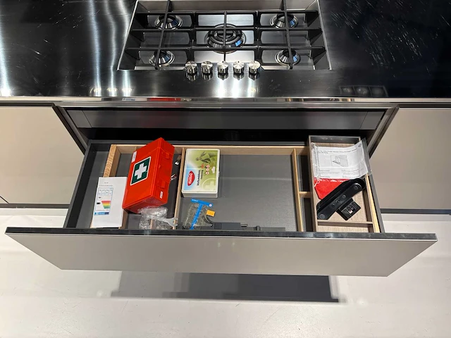 Snaidero michele marcon design - sistema - showroomkeuken - afbeelding 16 van  58