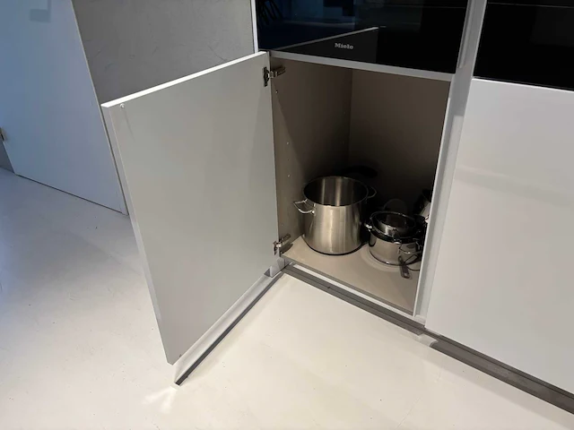 Snaidero michele marcon design - sistema - showroomkeuken - afbeelding 30 van  58