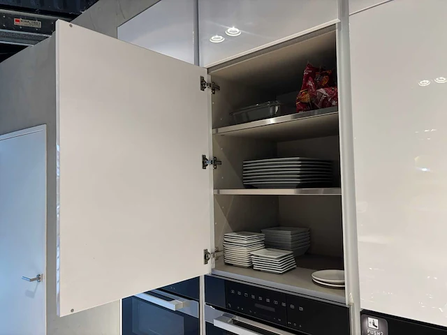 Snaidero michele marcon design - sistema - showroomkeuken - afbeelding 32 van  58