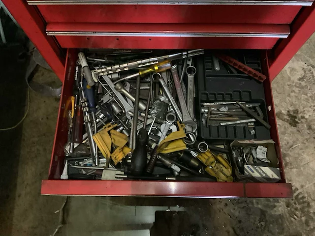 Snap-on gereedschapswagen gevuld - afbeelding 8 van  9