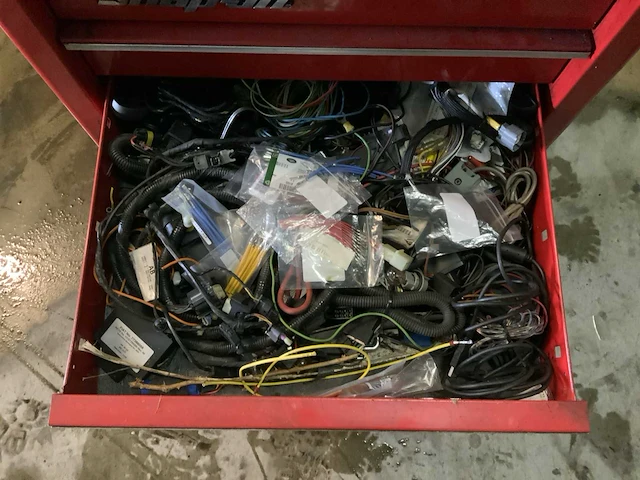 Snap-on gereedschapswagen gevuld - afbeelding 7 van  8