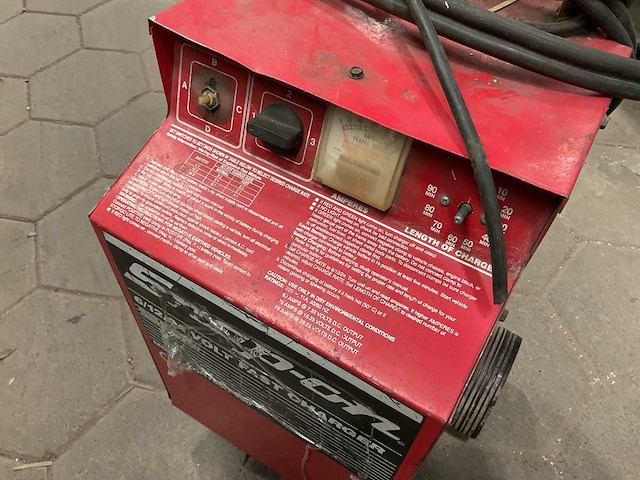 Snap-on yah166b-220 acculader - afbeelding 5 van  5