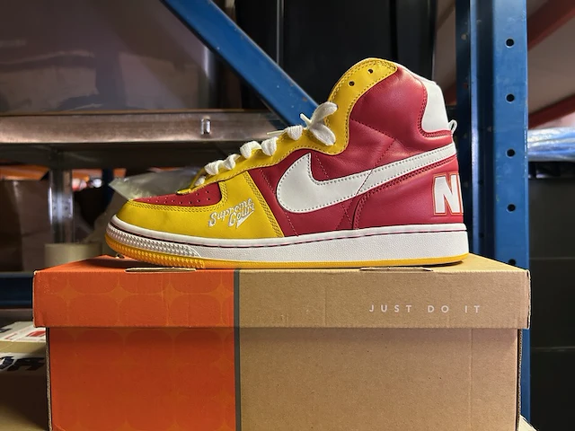 Sneakers limited edition maat 44 nike , terminator hi, rood/geel/wit - afbeelding 1 van  6