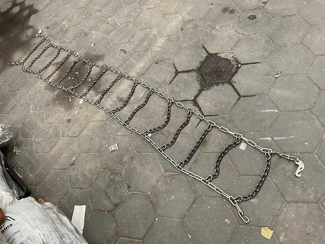 Sneeuwketting (37x) - afbeelding 1 van  8