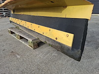 Sneeuwschuif, nido - afbeelding 8 van  8