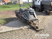 Sneeuwscooter - afbeelding 3 van  8