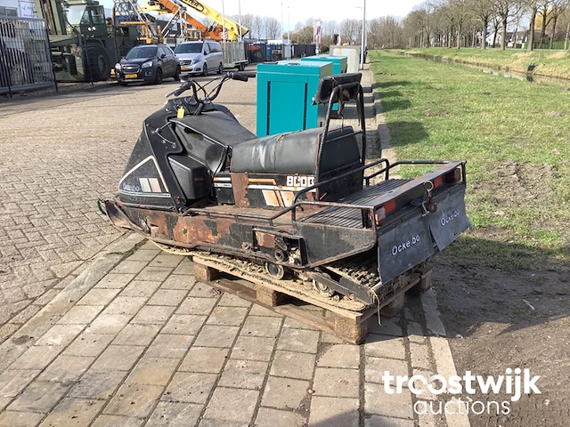 Sneeuwscooter - afbeelding 5 van  8