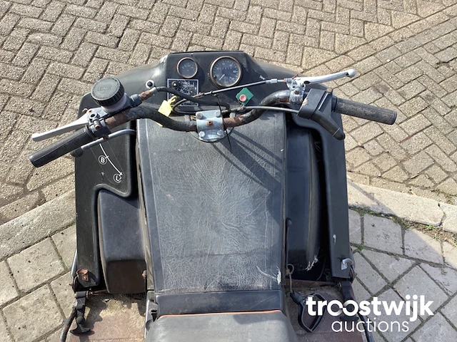 Sneeuwscooter - afbeelding 8 van  8