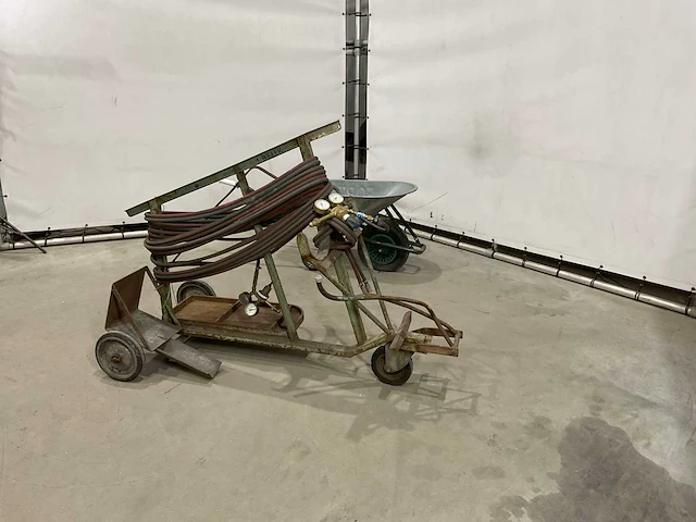 Snijbrander kar en kruiwagen - afbeelding 1 van  9