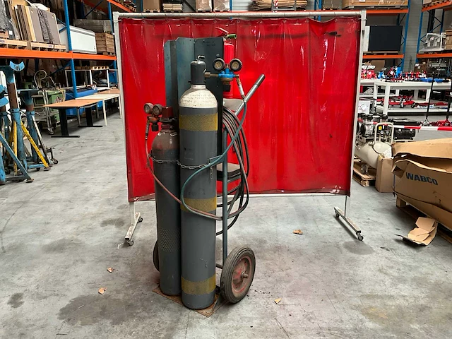Snijbrander met flessenwagen - afbeelding 1 van  9