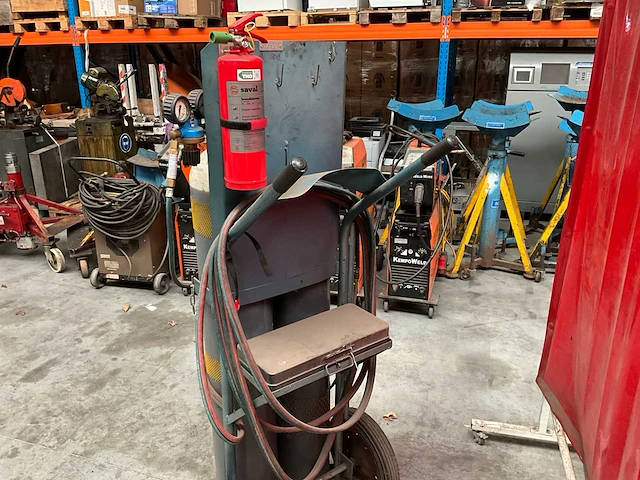 Snijbrander met flessenwagen - afbeelding 2 van  9