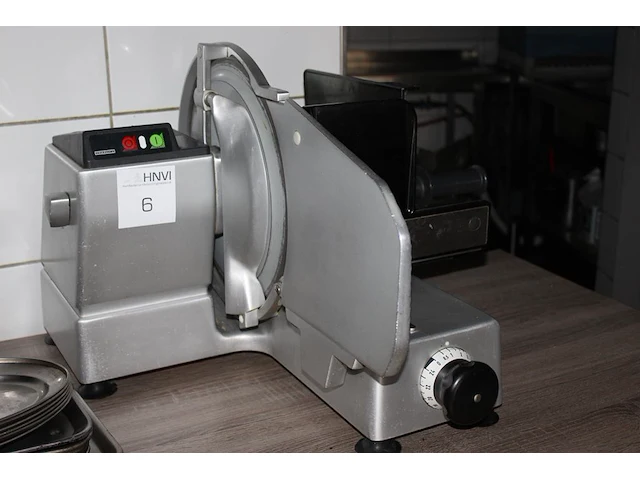 Snijmachine bizerba. - afbeelding 1 van  3