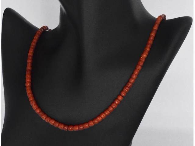 Snoer met echte bloedkoralen - afbeelding 5 van  9