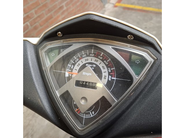 Snorscooter, agm, r8, 2014 - afbeelding 5 van  39