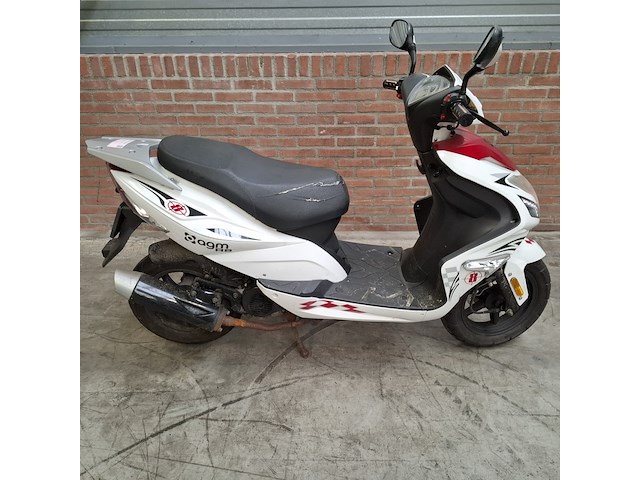 Snorscooter, agm, r8, 2014 - afbeelding 1 van  39